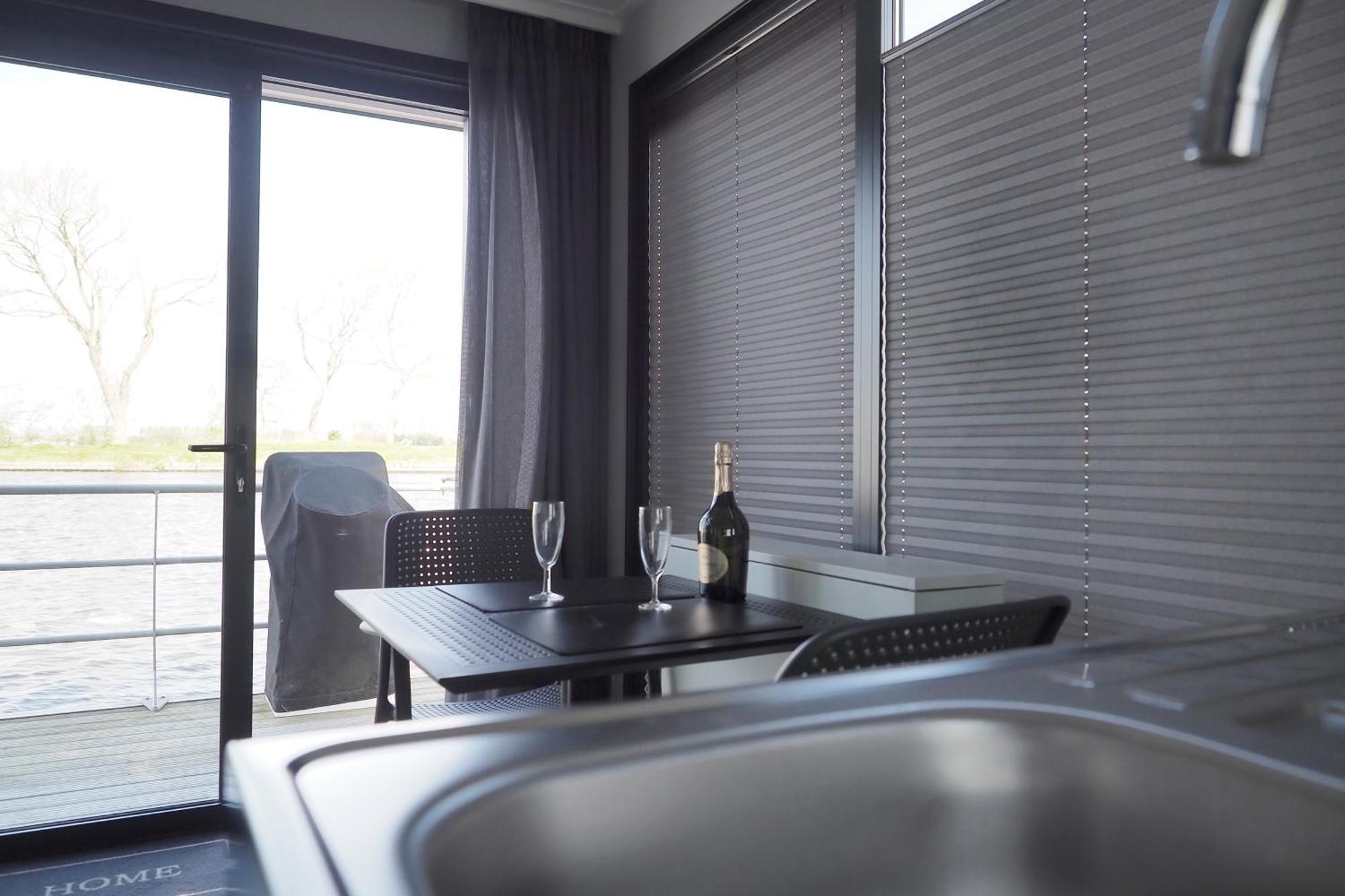 Hotel Houseboat Tiny Griffin Nieuwpoort Zewnętrze zdjęcie